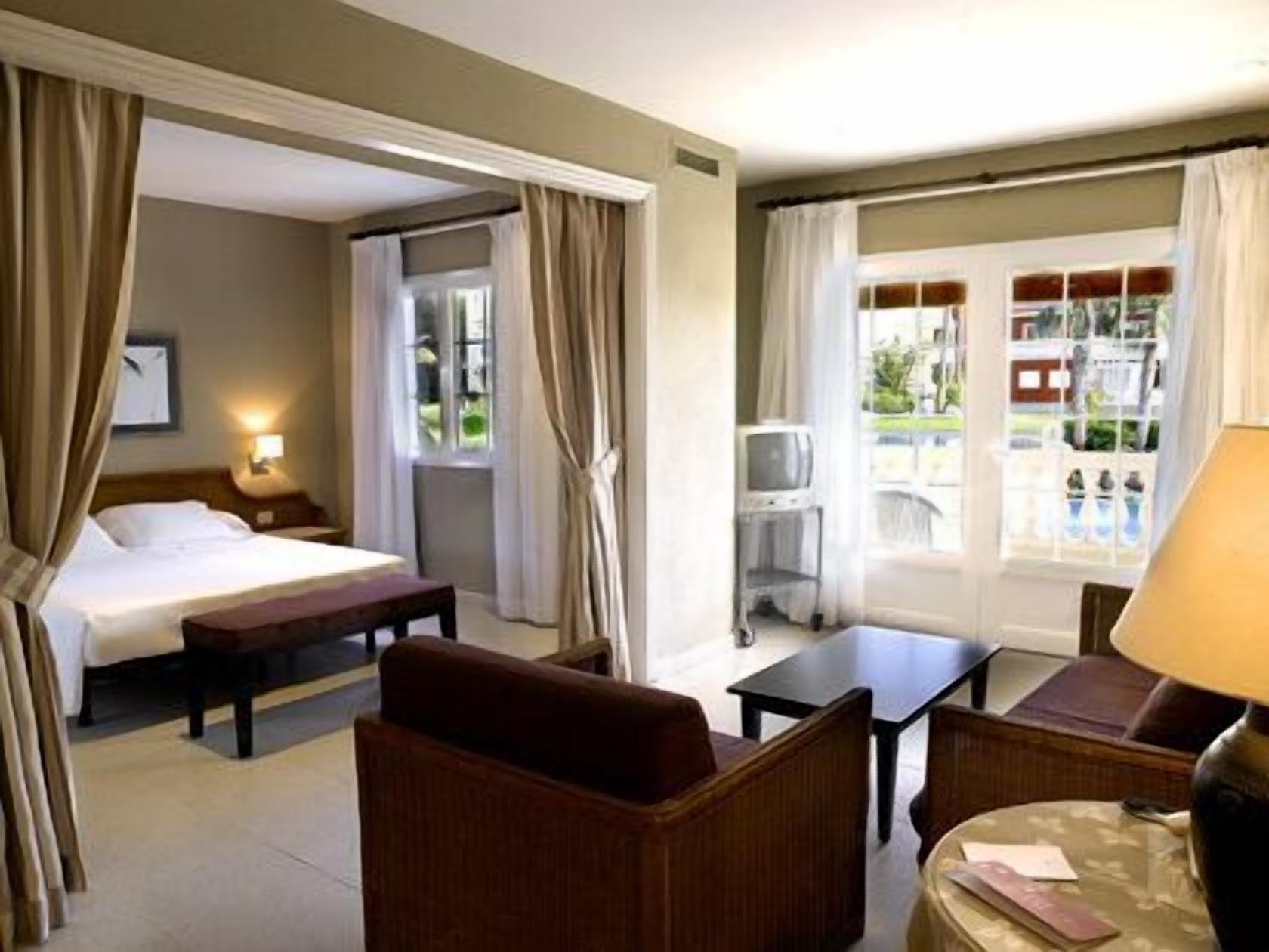 Hg Jardin De Menorca Aparthotel Son Bou Luaran gambar